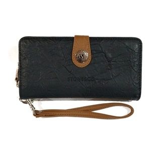 STONE & CO Women's leather wristlet clutch black